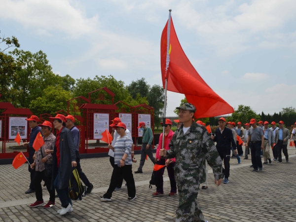 奋楫笃行跟党走 寻迹红旅映初心